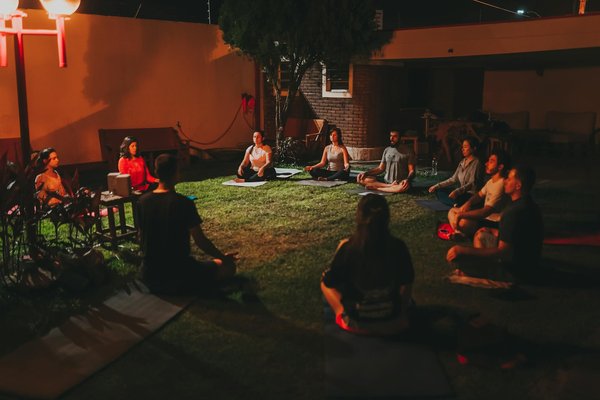 Quels sont les must-have pour un look féminin moderne ?